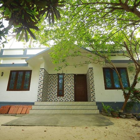 Marari Stella Vich Villa Homestay Turavur Exterior photo